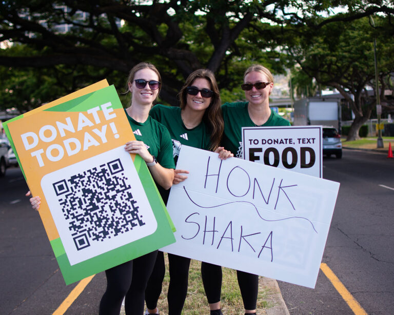 FoodDriveDay_WaiokeolaCongregationalChurgh_02