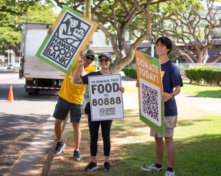 FoodDriveDay_WaiokeolaCongregationalChurgh_05