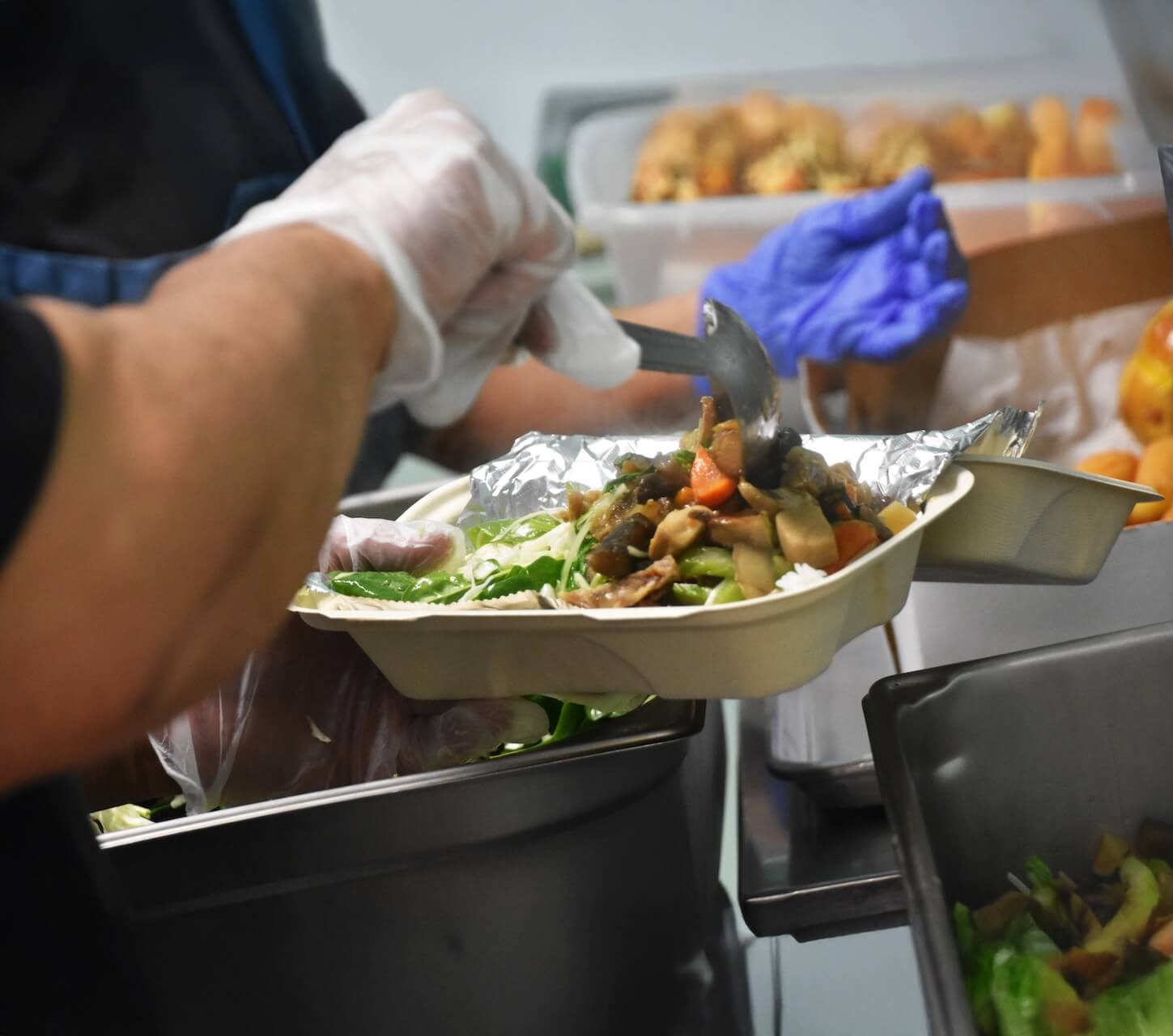 Hawaiʻi Foodbank mobile pantry provides fresh produce and groceries